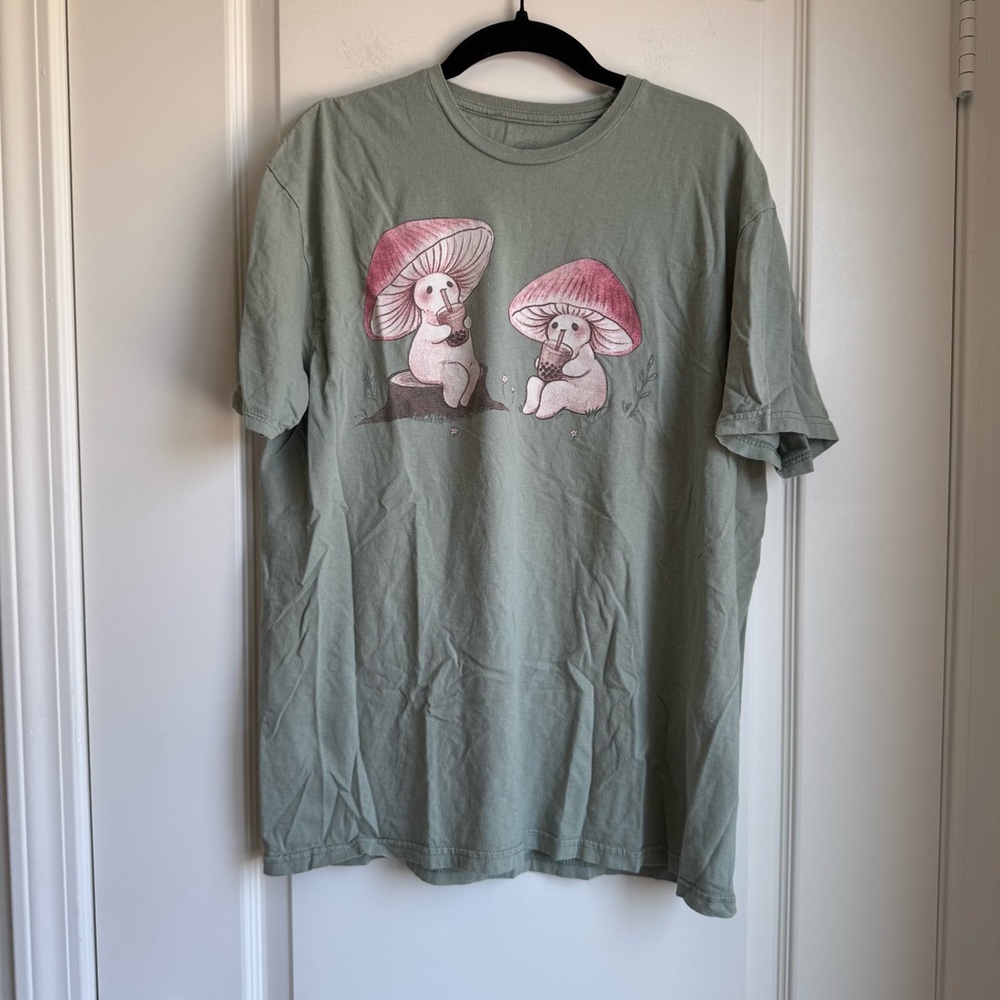 Hot Topic Green Relaxed Short Sleeve Tee